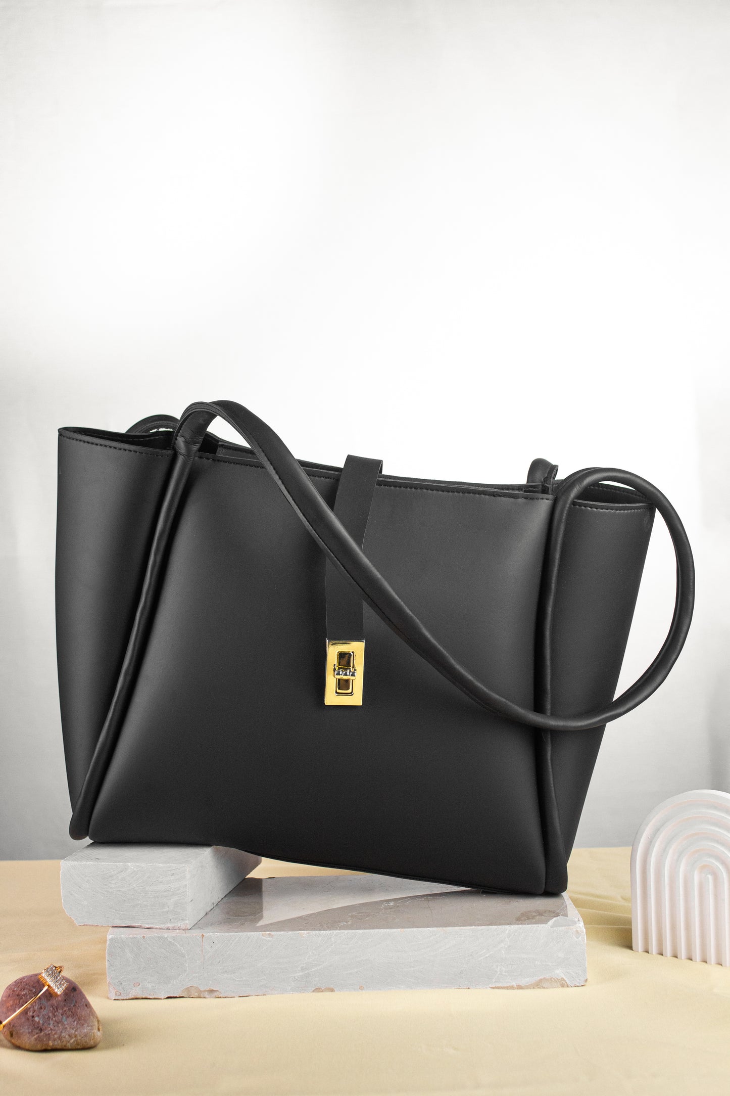 Sorrel Tote Black